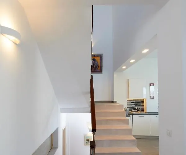 Alchemy - Prive Pool Villa *